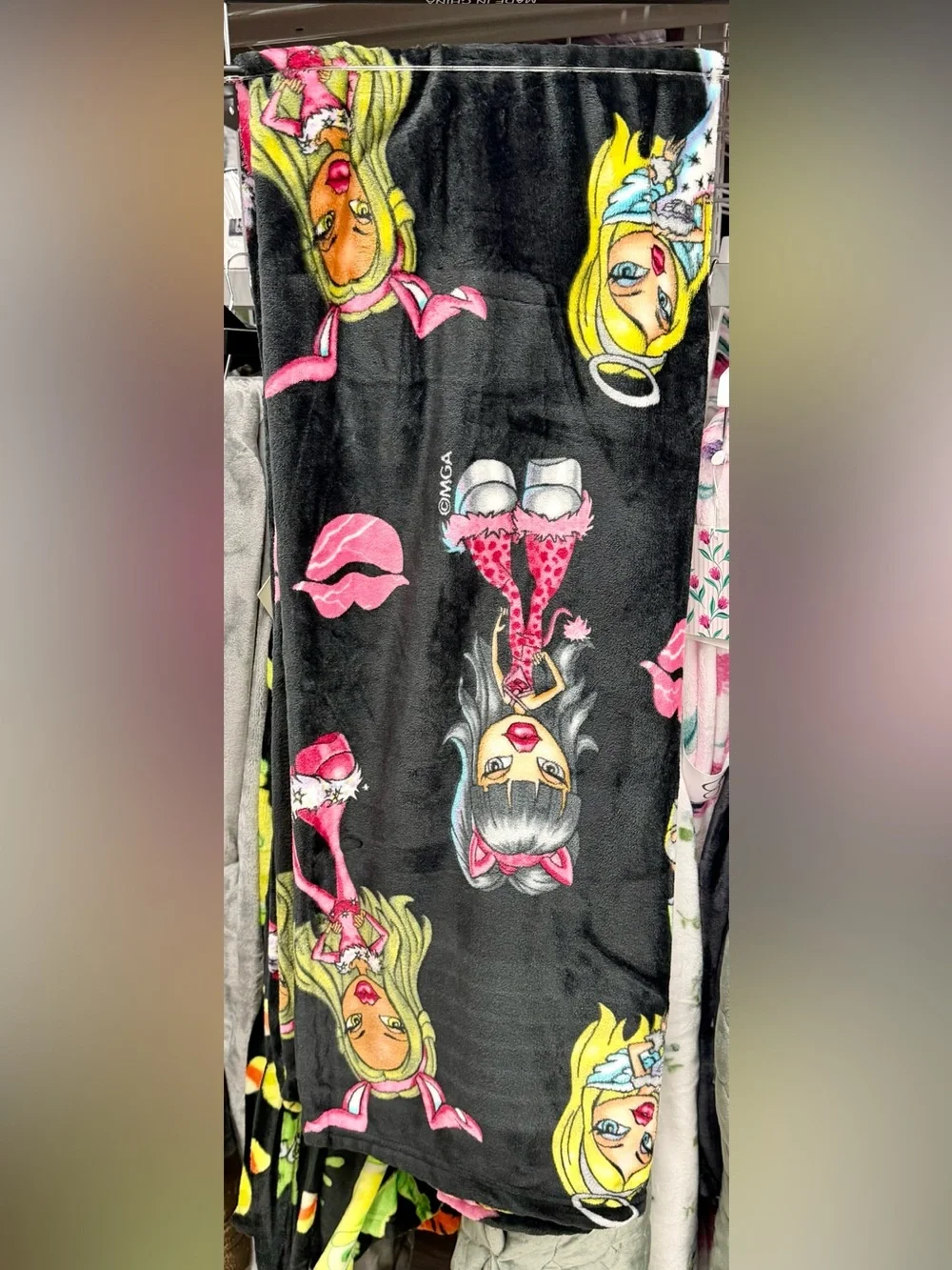 NEW RELEASE Bratz halloween plush blanket throw